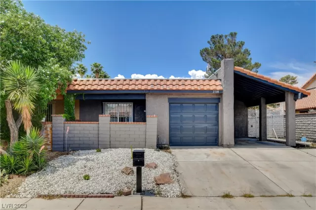 MLS: 2499208 Condo For Sale