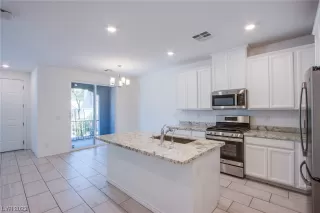 Photo #5: 2499258 Listing 