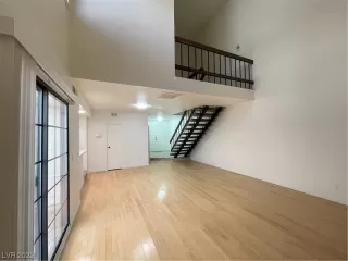 Photo #2: 2499287 Listing 