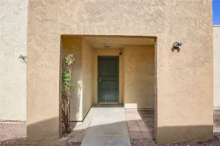 Photo #5: 2499337 Listing