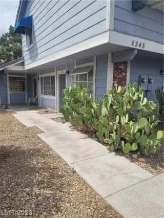 Photo #1: 2499372 Listing