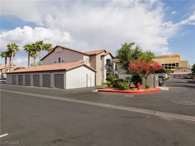 MLS: 2499410 Condo For Sale