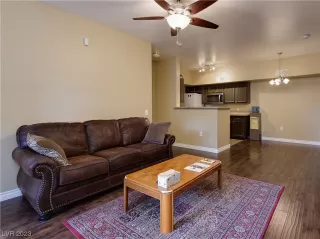 Photo #2: 2499410 Listing 