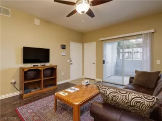 Photo #4: 2499410 Listing 