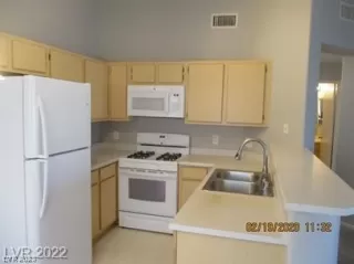 Photo #3: 2499419 Listing 