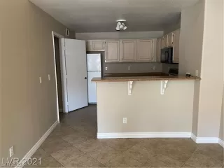 Photo #4: 2499438 Listing 