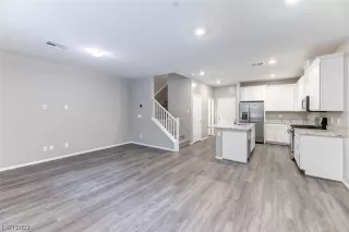 Photo #2: 2499447 Listing 