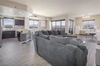 Photo #5: 2499456 Listing 