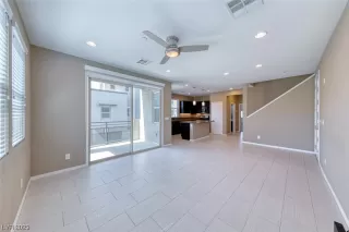 Photo #4: 2499479 Listing