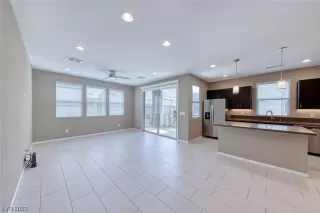 Photo #5: 2499479 Listing