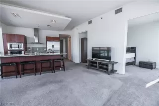 Photo #5: 2499481 Listing 