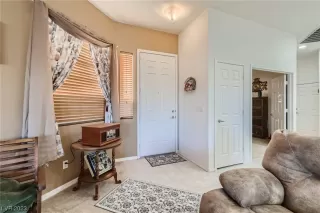 Photo #4: 2499486 Listing