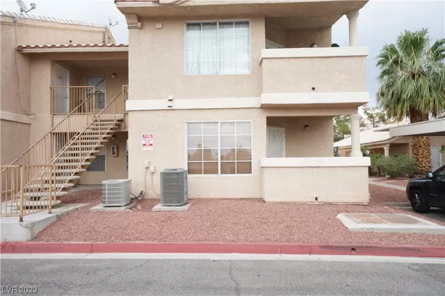 MLS: 2499522 Condo For Sale