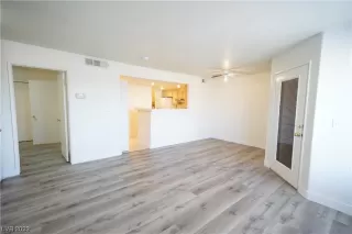 Photo #2: 2499522 Listing 