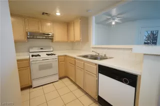 Photo #3: 2499522 Listing 
