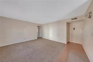 Photo #2: 2499536 Listing 