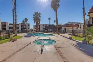 Photo #4: 2499536 Listing 