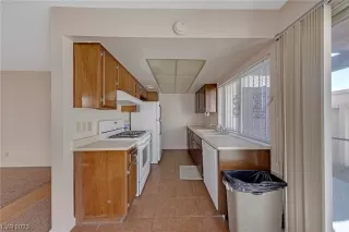 Photo #6: 2499536 Listing 