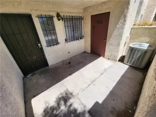 Photo #2: 2499540 Listing 