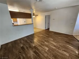 Photo #4: 2499540 Listing 