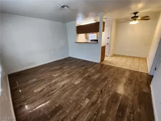 Photo #5: 2499540 Listing 