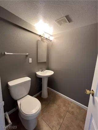 Photo #5: 2499543 Listing 
