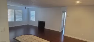 Photo #3: 2499568 Listing 