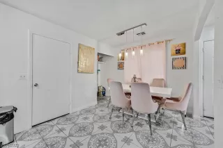 Photo #5: 2499615 Listing 