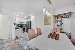 Photo #6: 2499615 Listing 