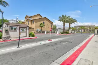 Photo #1: 2499617 Listing 