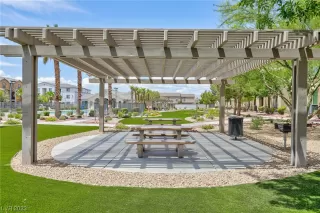 Photo #4: 2499617 Listing 