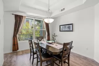 Photo #4: 2499659 Listing