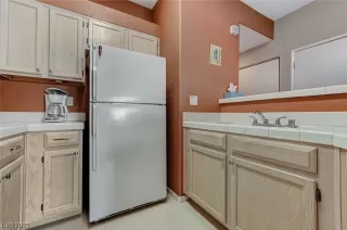 Photo #3: 2499675 Listing