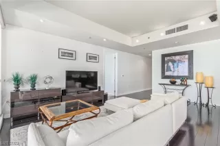 Photo #3: 2499696 Listing 