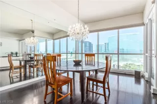 Photo #5: 2499696 Listing 