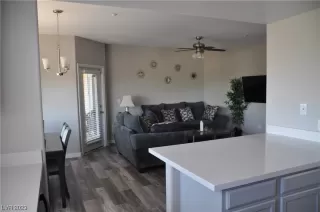 Photo #3: 2499712 Listing