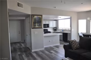 Photo #4: 2499712 Listing