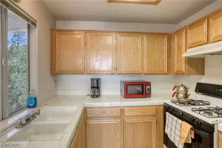 Photo #3: 2499749 Listing