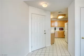 Photo #5: 2499749 Listing