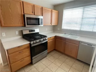 Photo #3: 2499755 Listing 