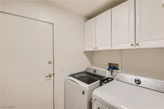 Photo #4: 2499756 Listing