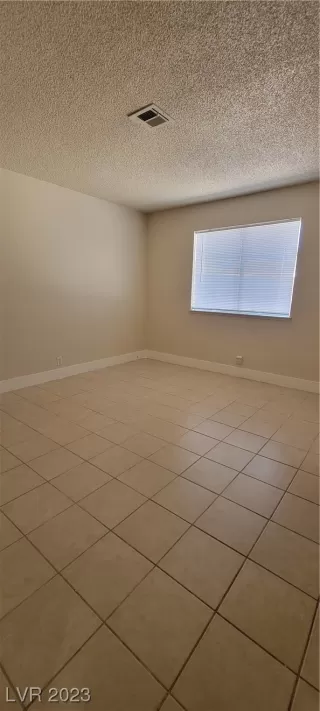 Photo #4: 2499783 Listing 