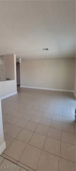 Photo #5: 2499783 Listing 