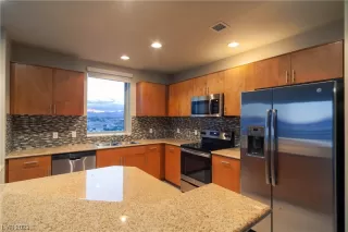 Photo #6: 2499813 Listing 