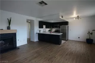 Photo #2: 2499853 Listing 