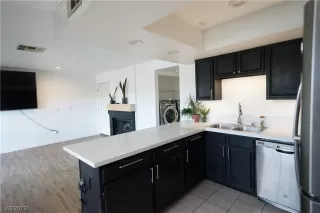 Photo #4: 2499853 Listing 