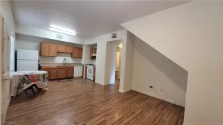 Photo #3: 2499872 Listing 