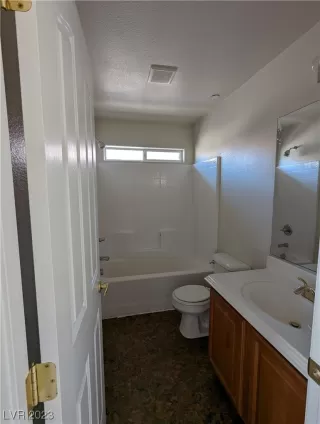 Photo #6: 2499886 Listing