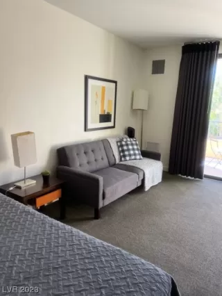 Photo #4: 2499892 Listing 