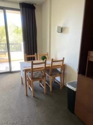 Photo #6: 2499892 Listing 